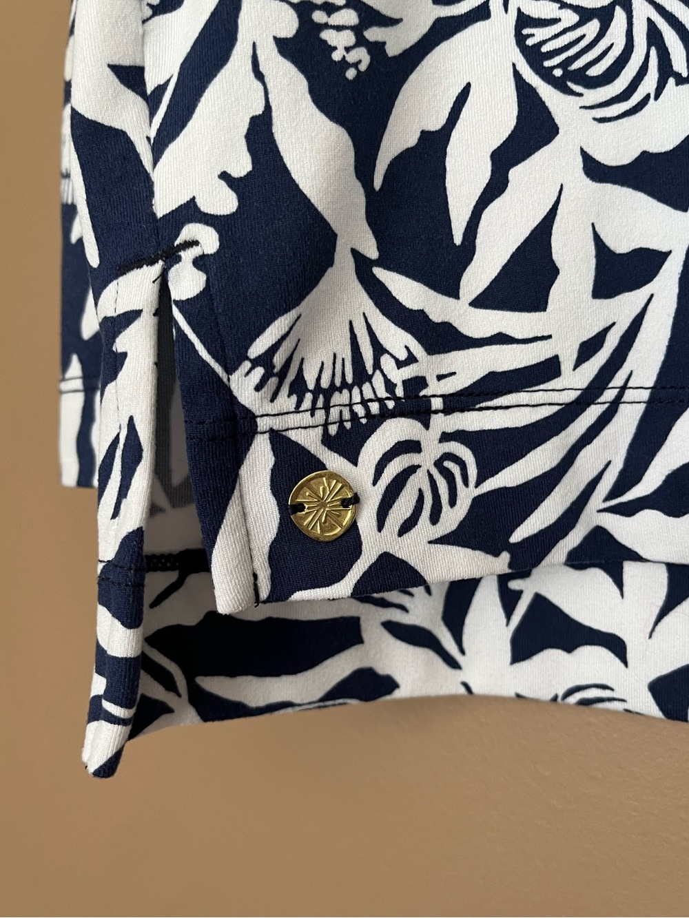 {Lilly Pulitzer} Karessa Top & Lillabeth Jogger Pant Set in Low Tide Navy Small - Picture 6 of 16